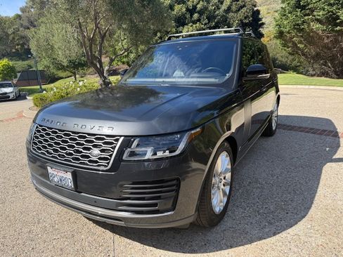 Used 2020 Land Rover Range Rover HSE image 1