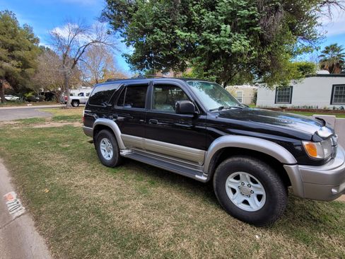 Used 2001 Toyota 4Runner Limited image 4