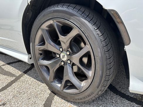 Used 2018 Dodge Charger SXT Plus RWD image 13