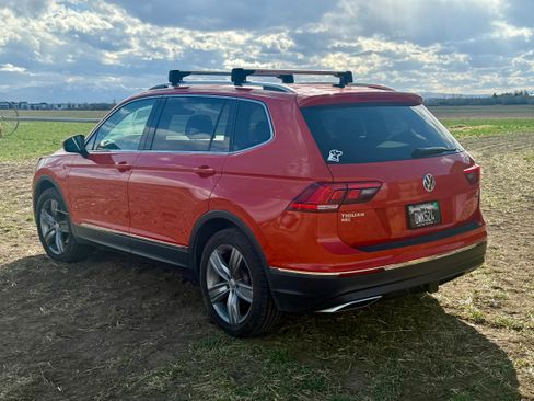 Used 2018 Volkswagen Tiguan SEL Premium image 10