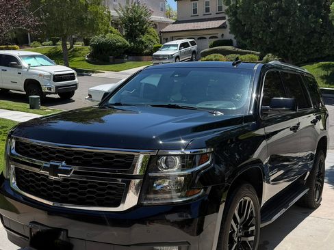 Used 2016 Chevrolet Tahoe LT RWD image 2