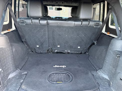 Used 2016 Jeep Wrangler Unlimited Sahara w/ Max Tow Package image 6