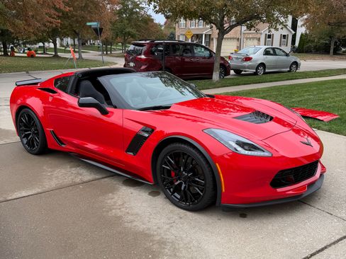 Used 2019 Chevrolet Corvette Z06 w/ Battery Protection Package image 2