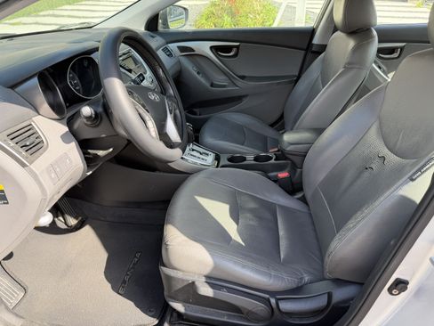 Used 2012 Hyundai Elantra Limited image 11