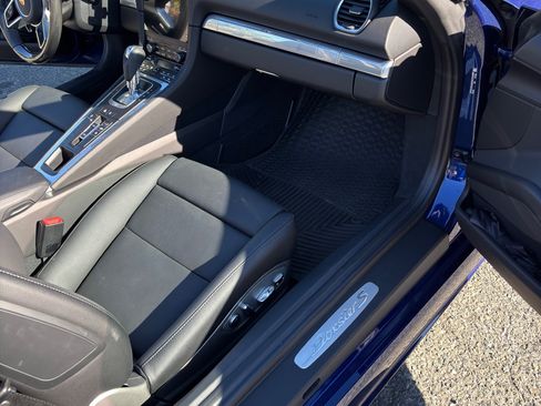 Used 2025 Porsche 718 Boxster S image 12