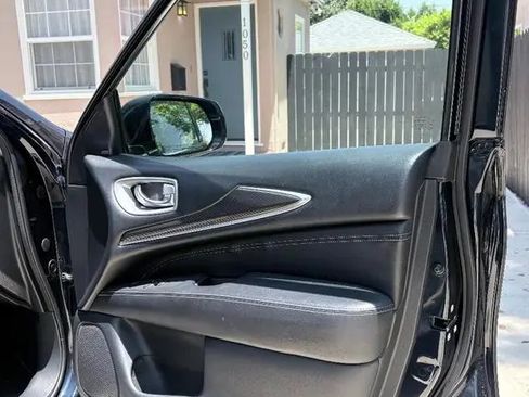 Used 2020 INFINITI QX60 Luxe w/ Essential Package FWD image 24