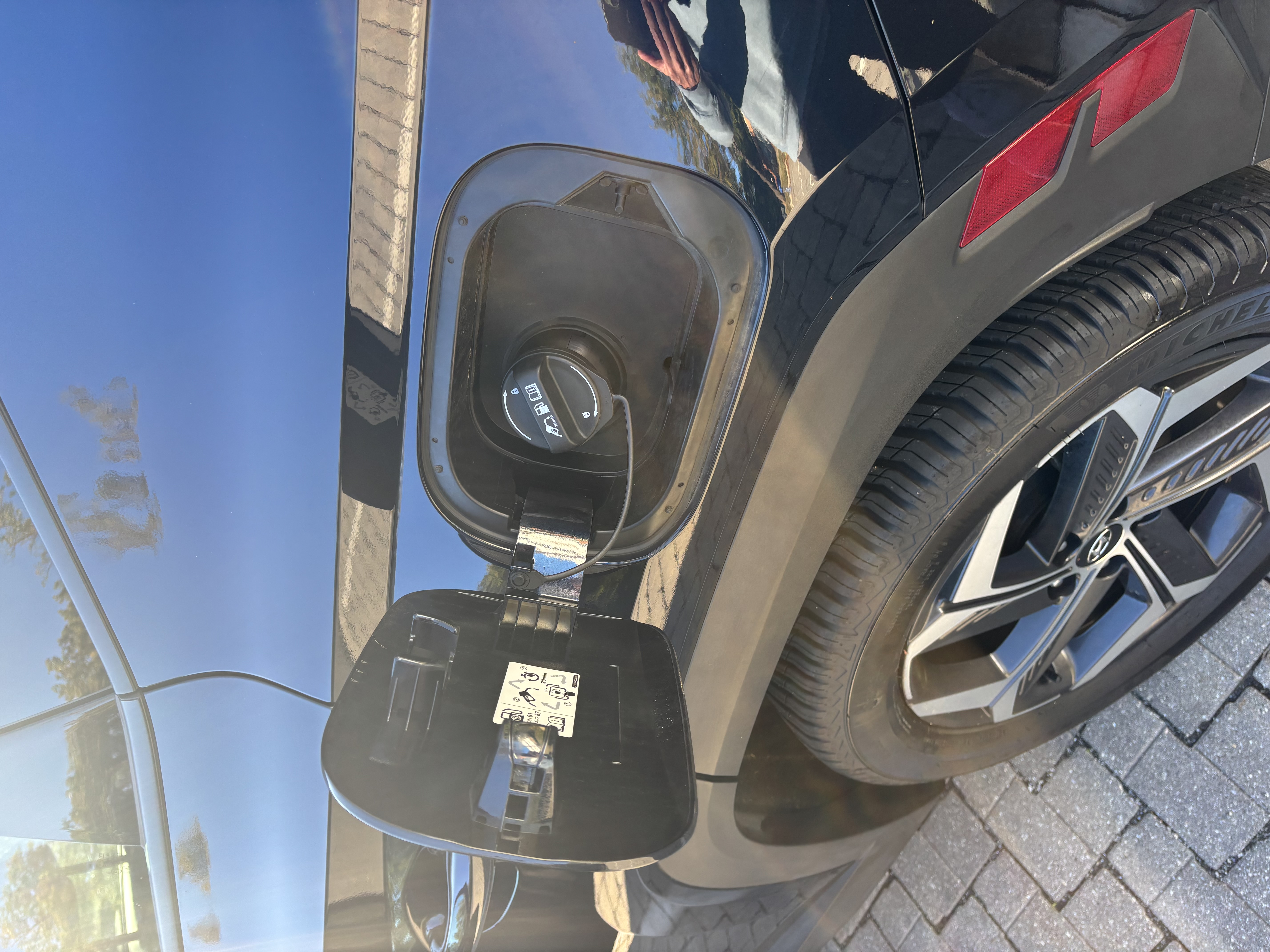 Used 2024 Hyundai Tucson Limited AWD/4WD image 15