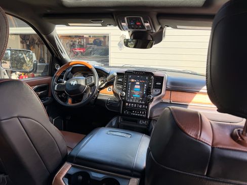 Used 2020 RAM 3500 Limited image 10