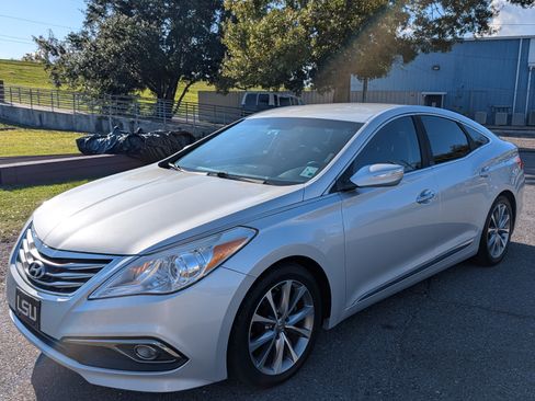 Used 2016 Hyundai Azera image 2