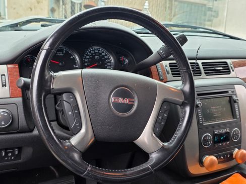 Used 2008 GMC Sierra 2500 SLT w/ Convenience Package AWD/4WD image 8