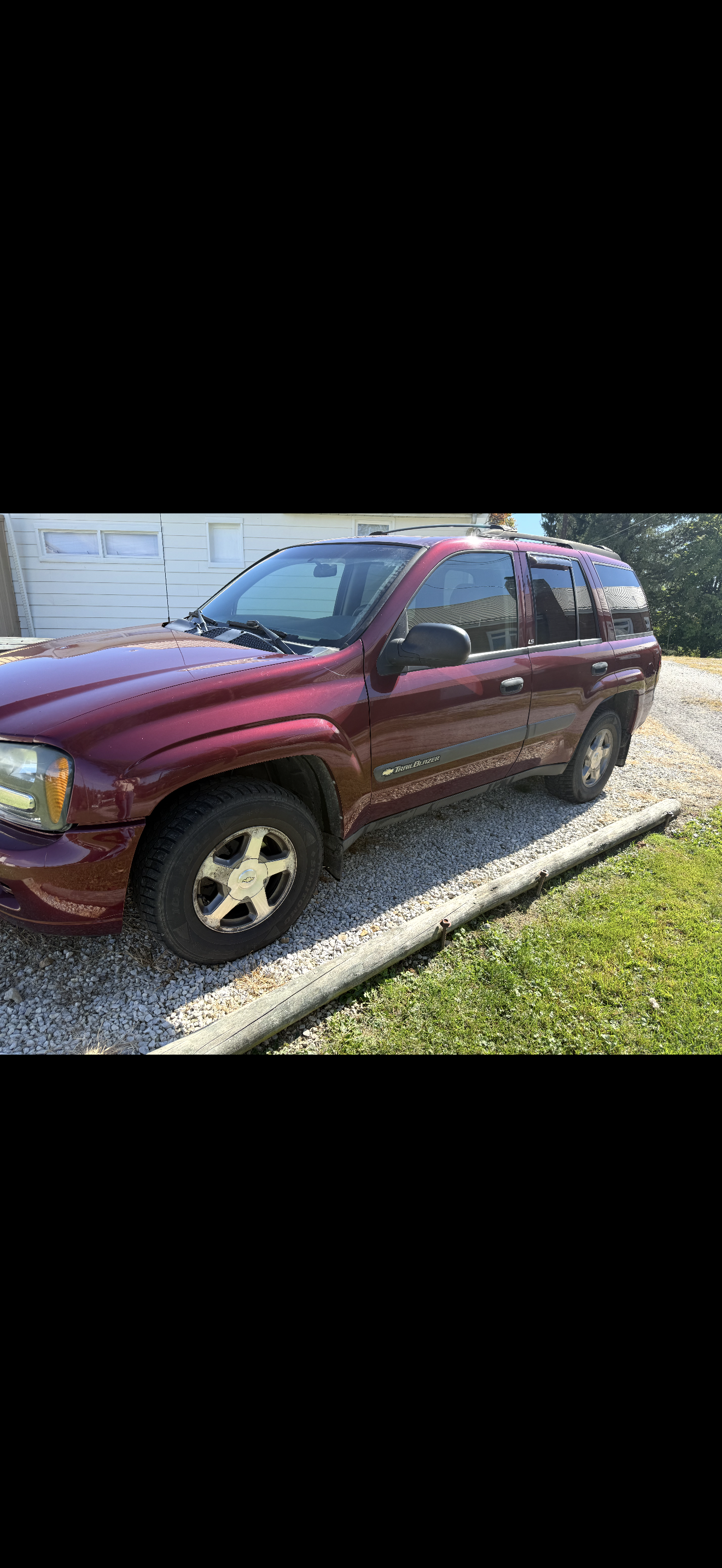 Used 2004 Chevrolet TrailBlazer LS w/ LS Preferred Equipment Group AWD/4WD image 2