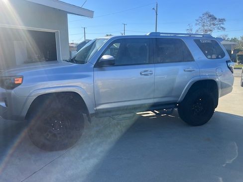 Used 2015 Toyota 4Runner SR5 Premium image 5