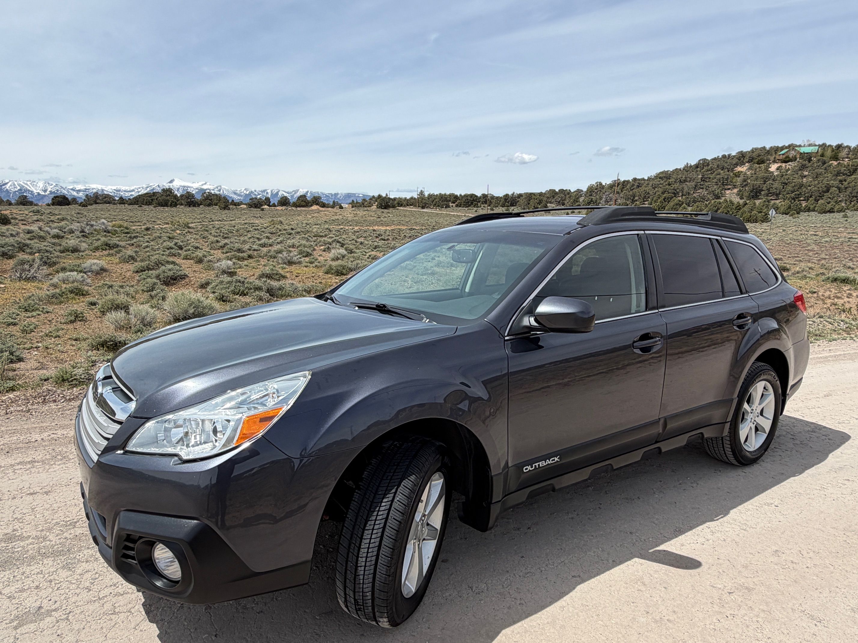 Used 2013 Subaru Outback 2.5i Premium w/ All-Weather Pkg AWD/4WD image 4