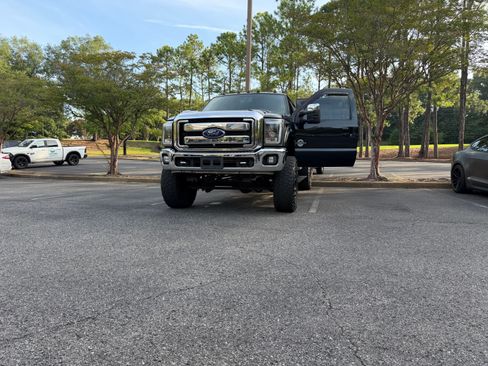Used 2013 Ford F350 Lariat w/ Lariat Ultimate Pkg AWD/4WD image 13