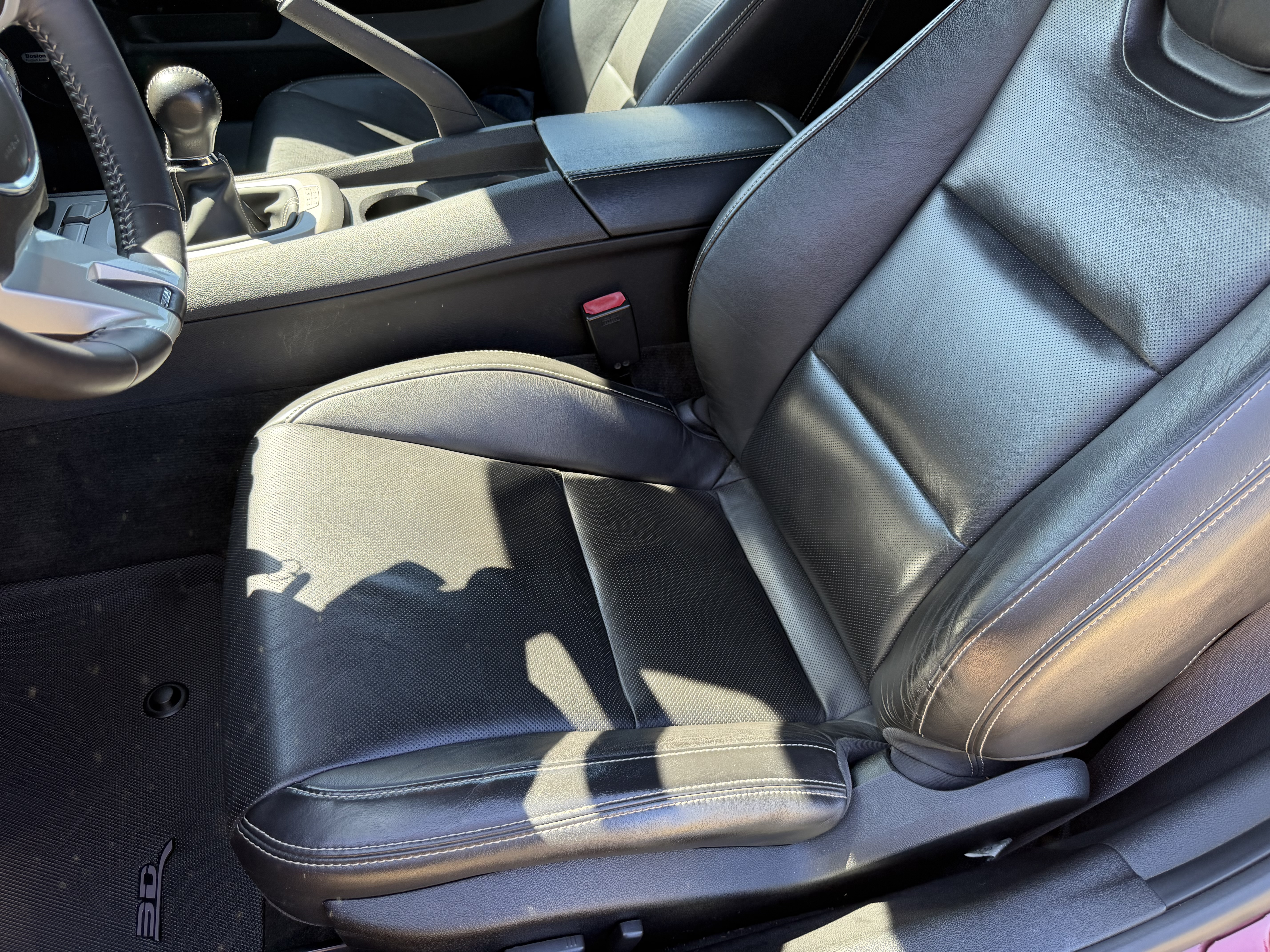 Used 2010 Chevrolet Camaro SS w/ RS Package RWD image 13
