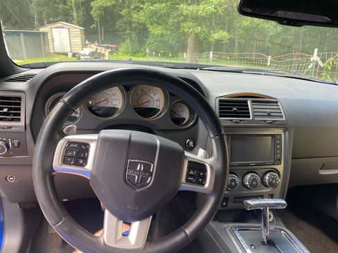 Used 2012 Dodge Challenger R/T RWD image 6