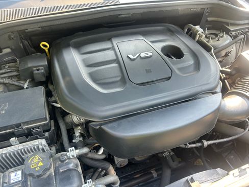 Used 2017 Jeep Grand Cherokee Limited AWD/4WD image 5