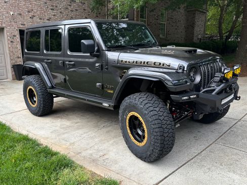 Used 2021 Jeep Wrangler Unlimited Rubicon w/ Xtreme Recon 35" Tire Package AWD/4WD image 9