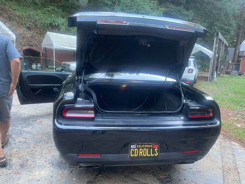 Used 2019 Dodge Challenger R/T w/ Driver Convenience Group image 10