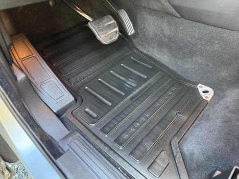 Used 2010 Land Rover Range Rover Sport Supercharged image 21