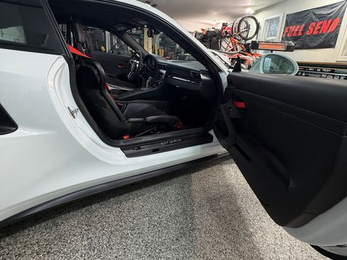 Used 2016 Porsche 911 GT3 RS image 19