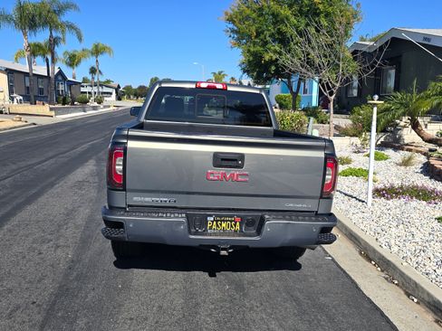 Used 2018 GMC Sierra 1500 Denali RWD image 8