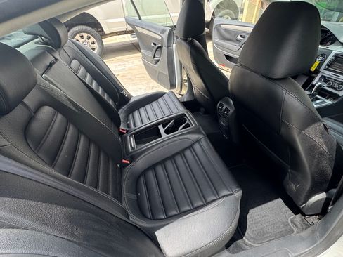 Used 2010 Volkswagen CC Sport FWD image 11