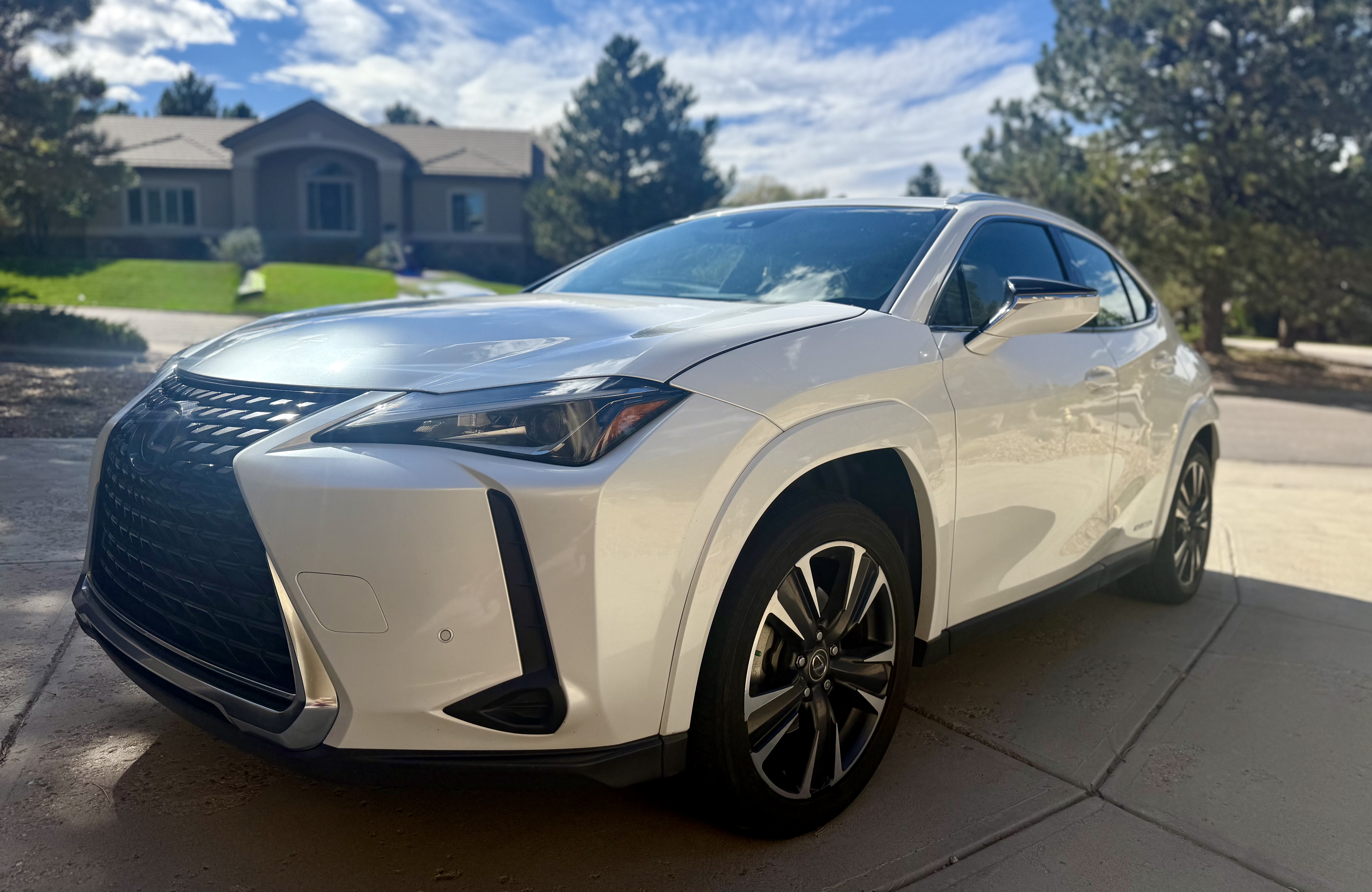 Used 2022 Lexus UX 250h w/ Premium Package AWD/4WD image 10
