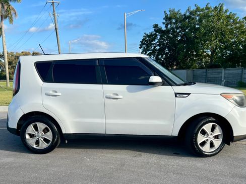 Used 2016 Kia Soul EV image 5