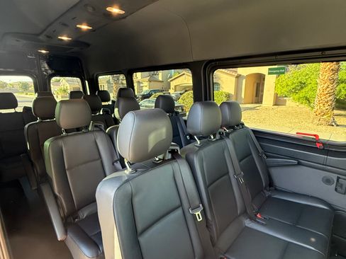 Used 2023 Mercedes-Benz Sprinter 2500 image 9