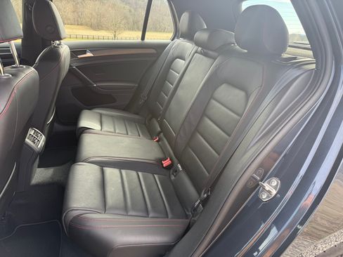 Used 2018 Volkswagen GTI SE image 26