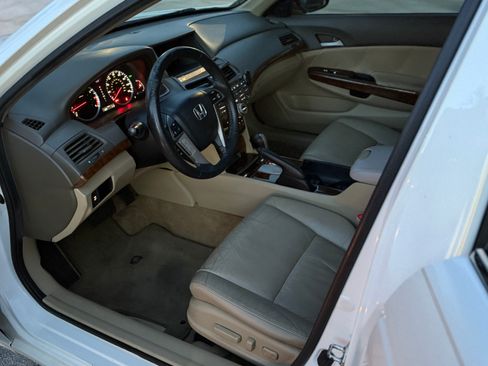 Used 2010 Honda Accord EX-L image 6