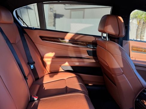 Used 2014 BMW 750Li RWD image 6