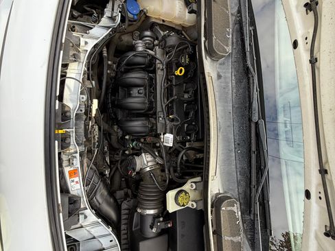 Used 2016 Ford Transit Connect XL image 16