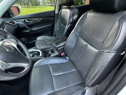 Used 2014 Nissan Rogue SL w/ SL Premium Package FWD image 5