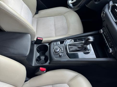 Used 2019 MAZDA CX-5 Touring image 19