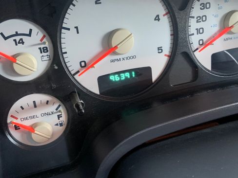 Used 2005 Dodge Ram 3500 Truck SLT w/ Quad Cab Big Horn Value Group image 2