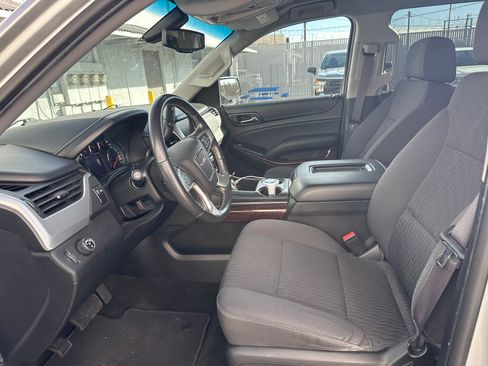 Used 2017 GMC Yukon SLE image 8