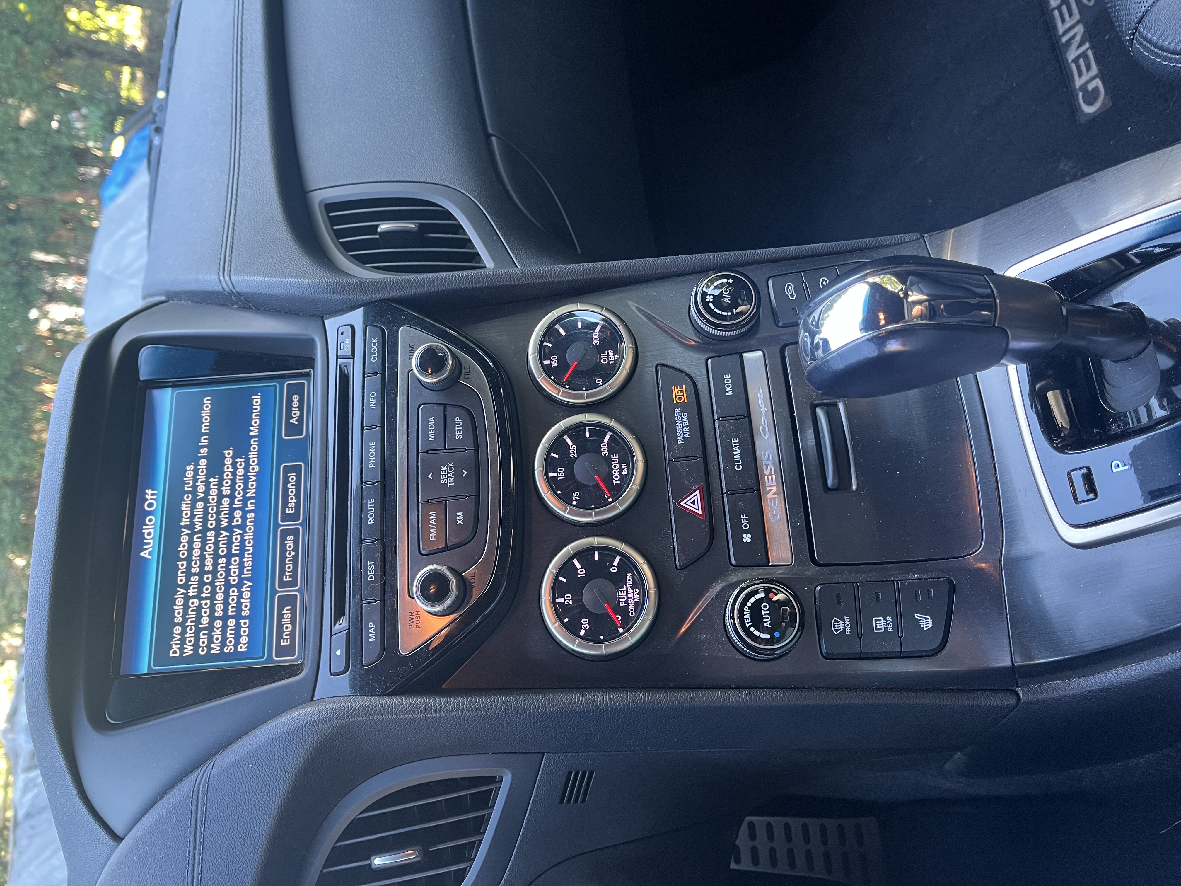 Used 2013 Hyundai Genesis 3.8 RWD image 5