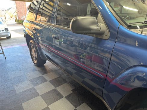 Used 2005 Chevrolet TrailBlazer LT w/ LT Package 1 image 21