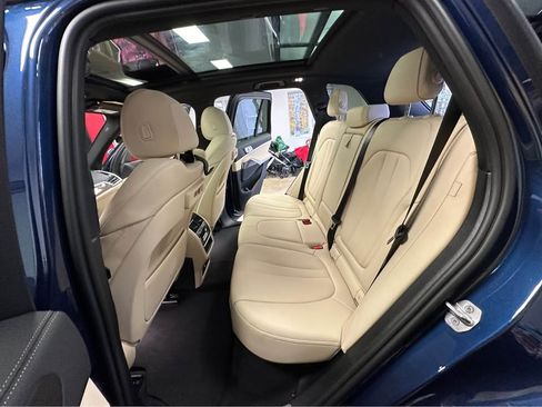 Used 2022 BMW X5 xDrive40i w/ Premium Package image 13