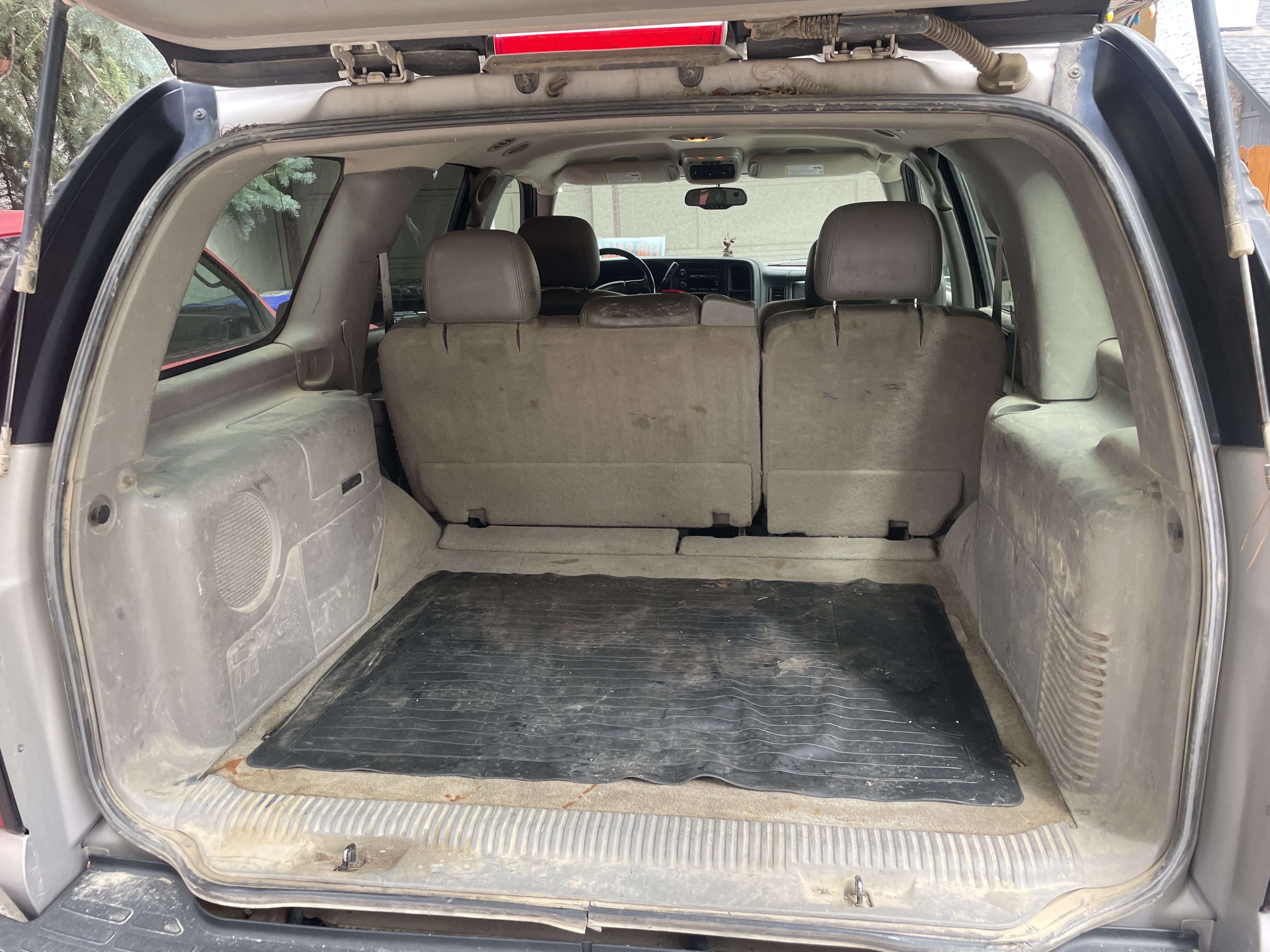 Used 2005 Chevrolet Tahoe LT w/ LT Preferred Equipment Group AWD/4WD image 10