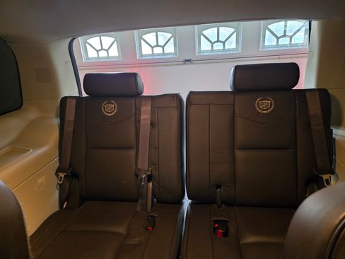 Used 2013 Cadillac Escalade Platinum image 6