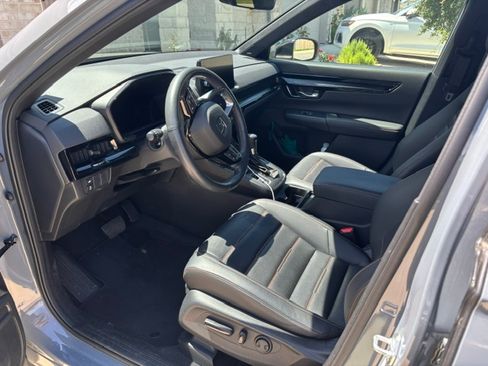 Used 2024 Honda CR-V Sport Touring image 4