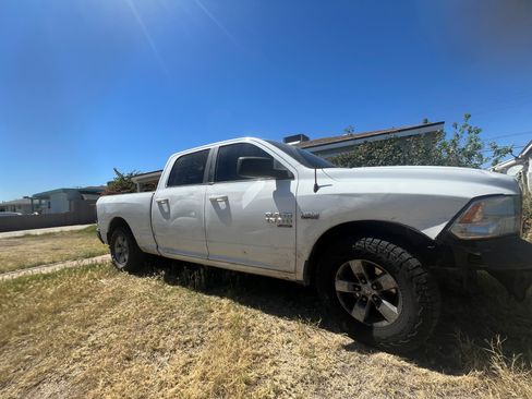 Used 2019 RAM 1500 Classic SLT image 8