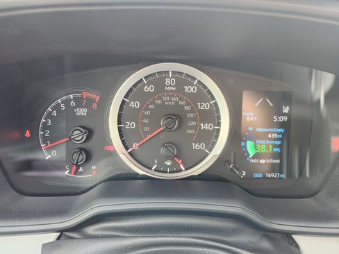 Used 2020 Toyota Corolla SE FWD image 12