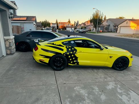 Used 2021 Ford Mustang GT Premium w/ Equipment Group 401A image 1