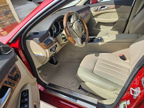 Used 2014 Mercedes-Benz CLS 550 image 4