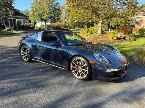 Used 2015 Porsche 911 Targa 4S image 5