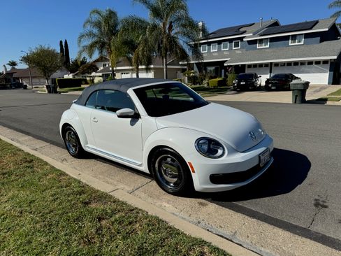 Used 2016 Volkswagen Beetle 1.8T Denim image 2
